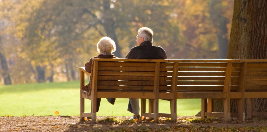 old-couple-on-park-bench